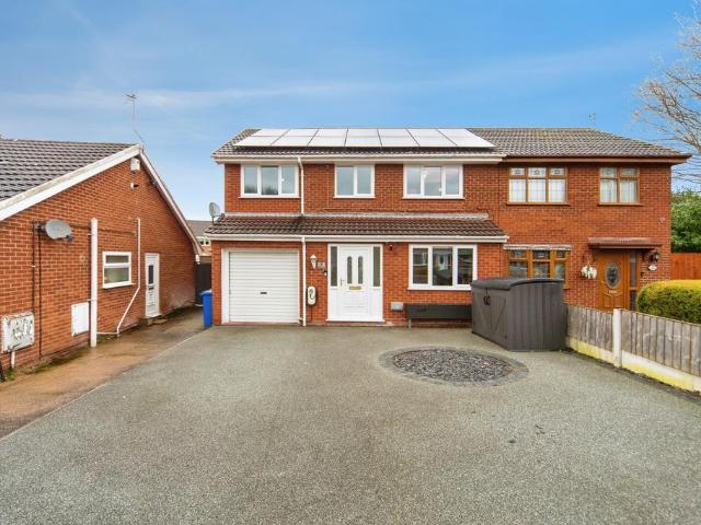 House for sale in Murdishaw, Halton