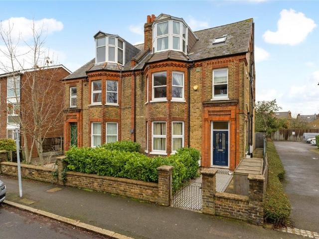 House for sale in London Borough of Merton, South Wimbledon