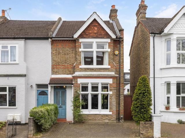 House for sale in London Borough of Ealing, Hanwell