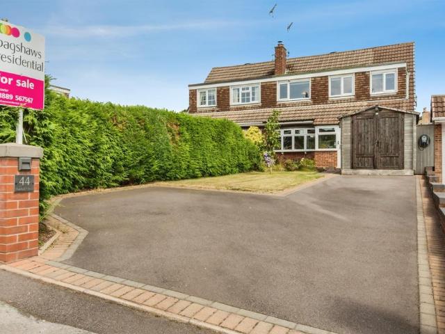 House for sale in Kingsley Moor, Staffordshire