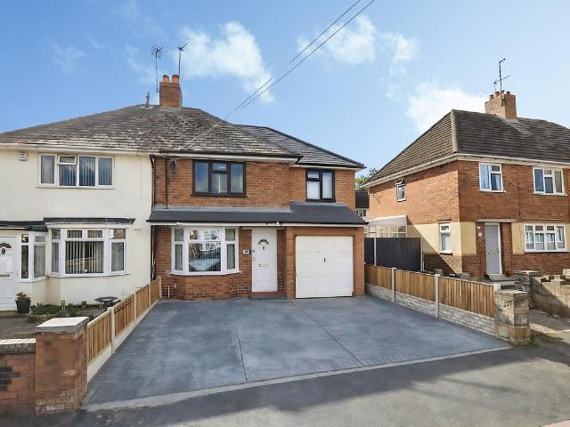 House for sale in Darlaston, West Midlands