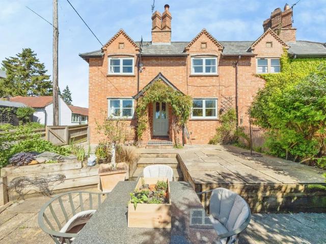 House for sale in Adstock, Buckinghamshire