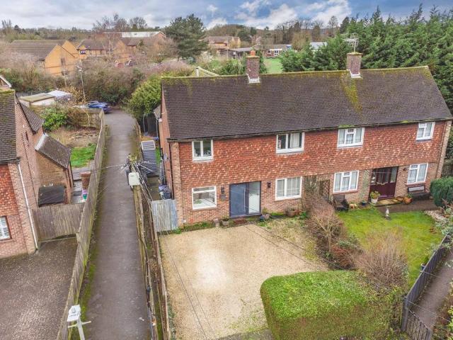 House for sale in Beaconsfield, Forty Green