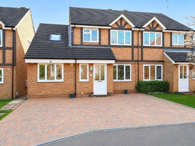House for sale in Hart, Hampshire