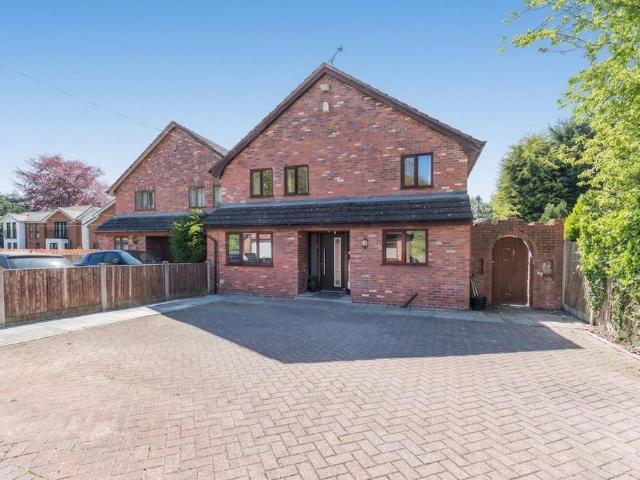 House for sale in Broughton, Wales