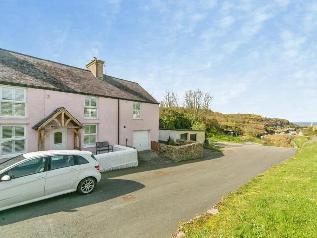 House for sale in Porth Amlwch, Amlwch