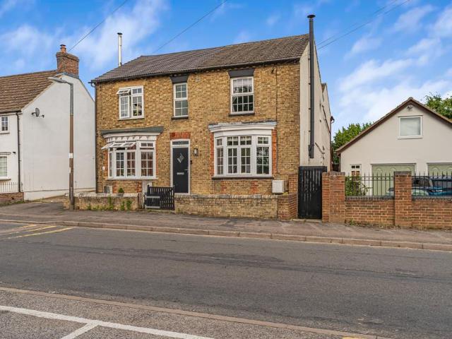 House for sale in Maulden, Bedfordshire