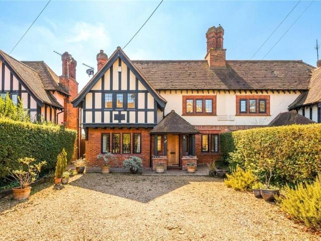 House for sale in Chipping Hill, Essex