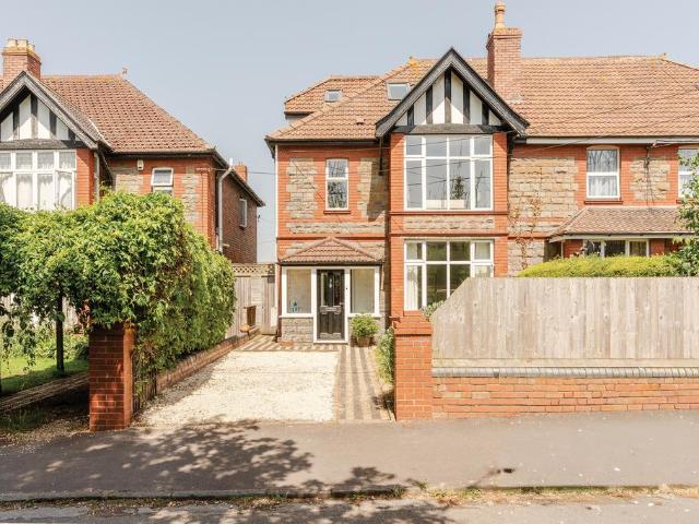 House for sale in Easton-in-gordano, North Somerset