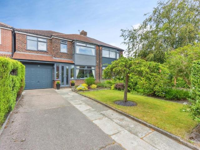 House for sale in Guide Bridge, Greenheys