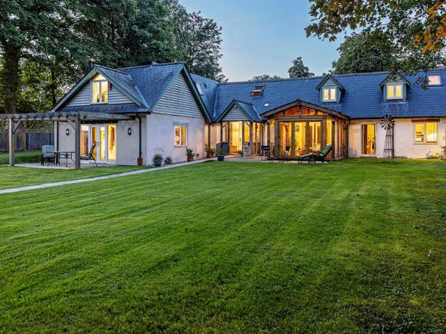 House for sale in Barton Stacey, Hampshire