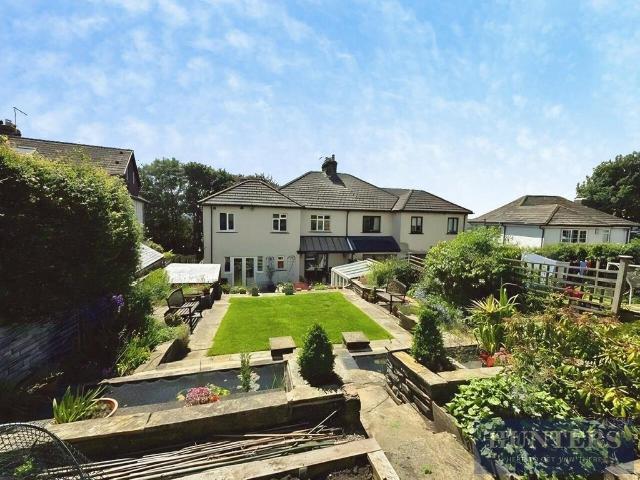 House for sale in Rawdon, West Yorkshire
