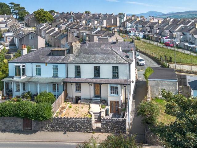 House for sale in Caernarfon