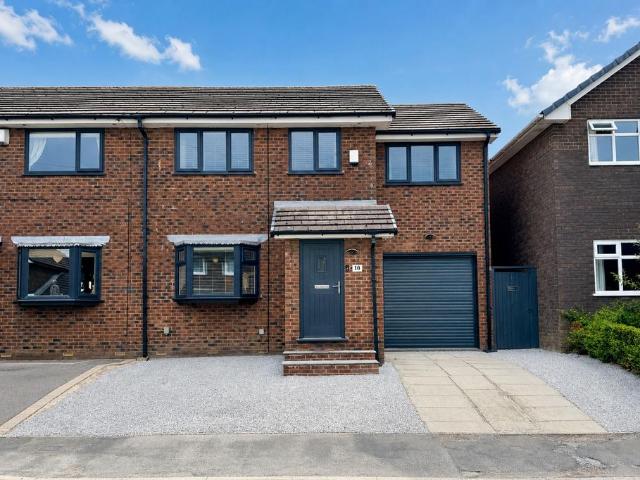 House for sale in Charlesworth, East Midlands