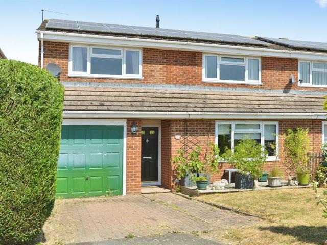 House for sale in Deanshanger