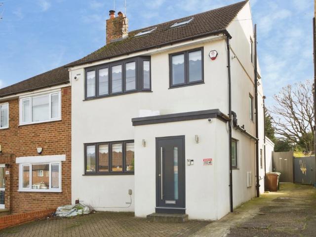 House for sale in Oakmere, Potters Bar