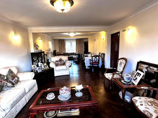 House for sale in New Malden, Greater London