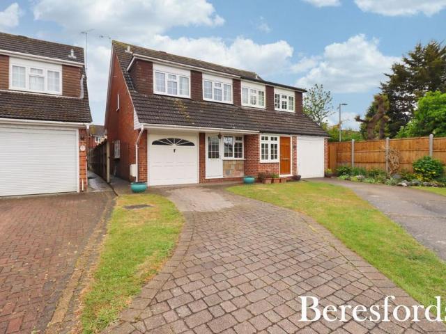 House for sale in Cranham, Greater London