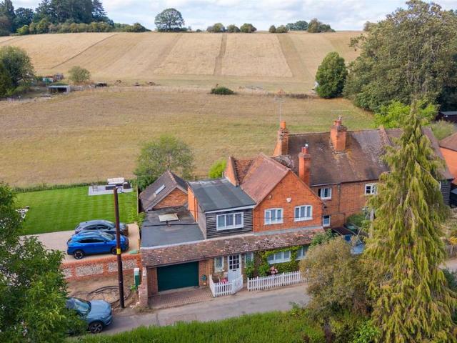 House for sale in Berrick Salome, Oxfordshire