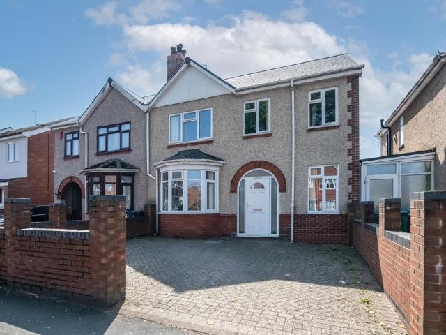 House for sale in Stone Cross, Wednesbury