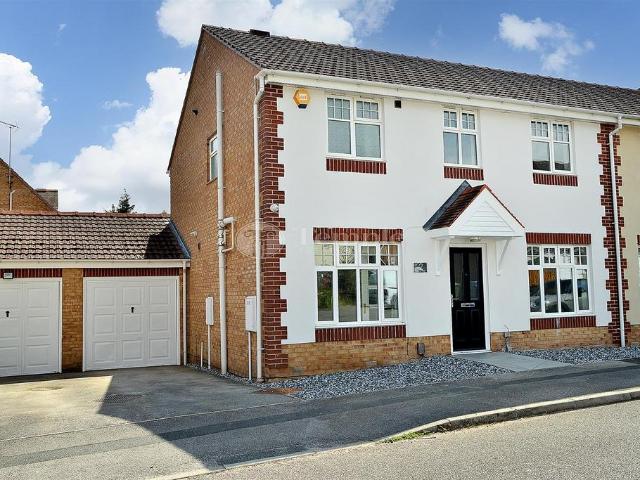 House for sale in Berry Hill, Potters Corner