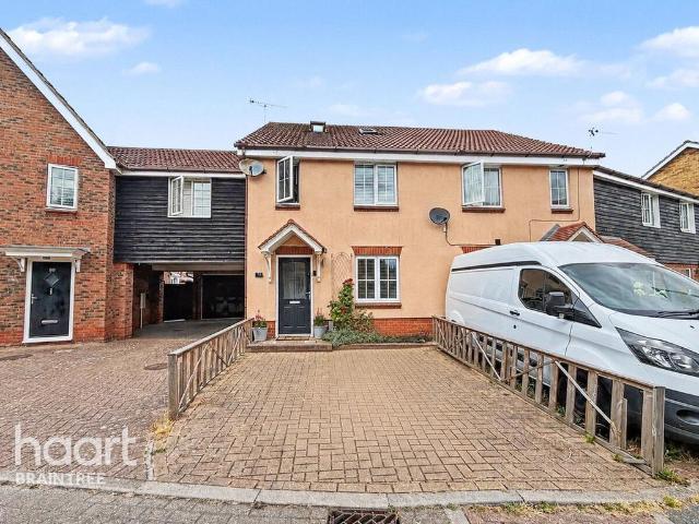 House for sale in Chipping Hill, Essex