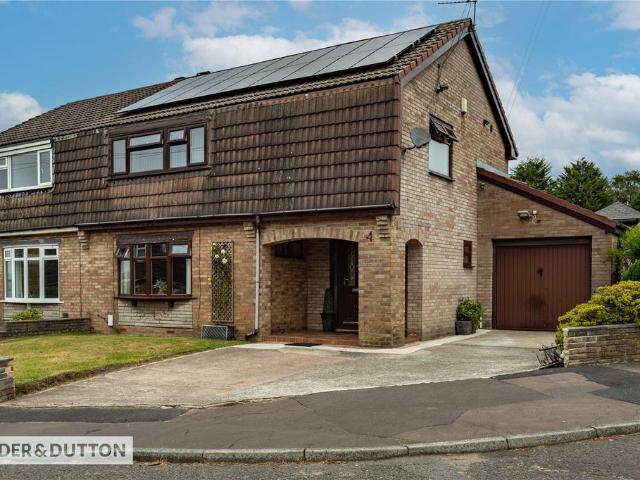 House for sale in Trub, Burnedge