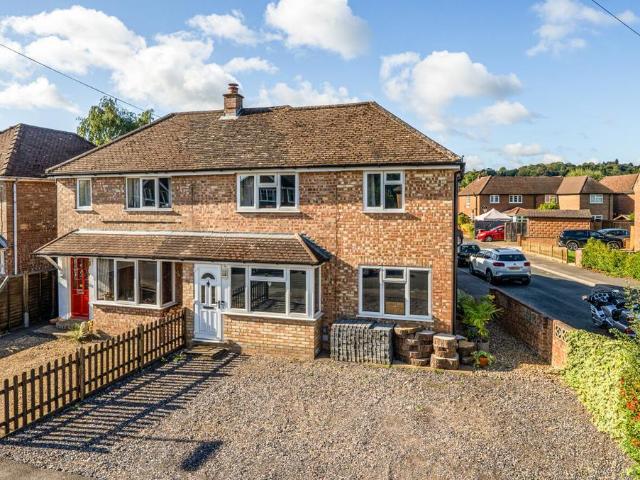 House for sale in Farncombe, Waverley