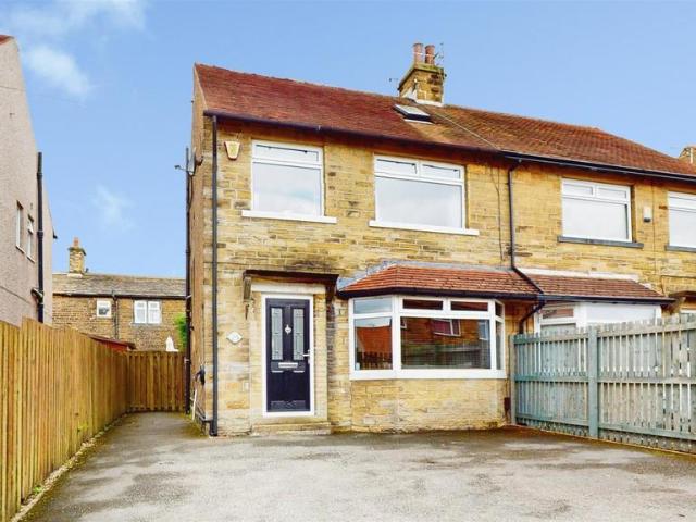 House for sale in Shelf, Calderdale