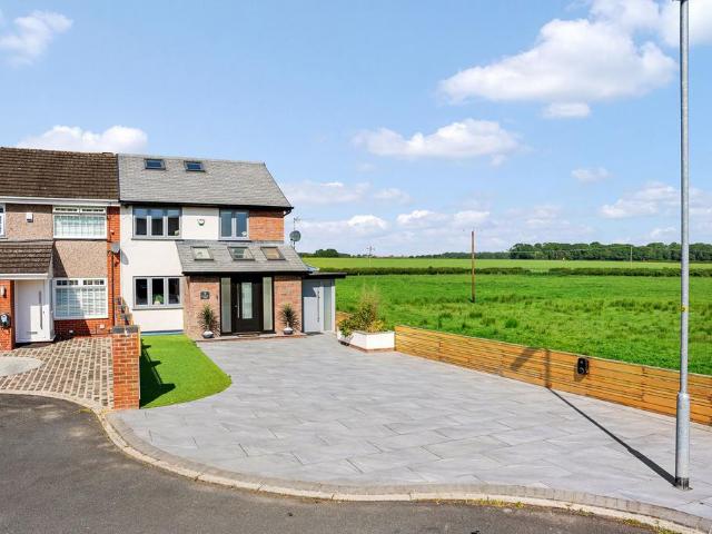 House for sale in Hale