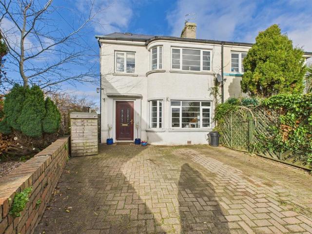 House for sale in Porthcawl, Nottage