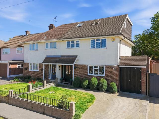 House for sale in Navestock Side, Essex