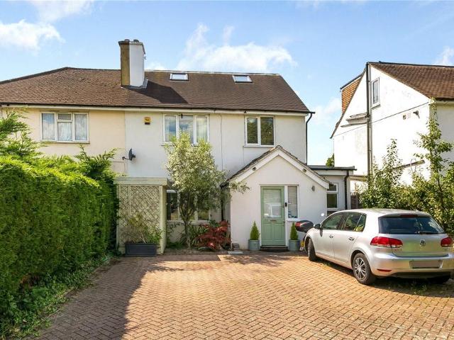 House for sale in Hampton Hill, Greater London
