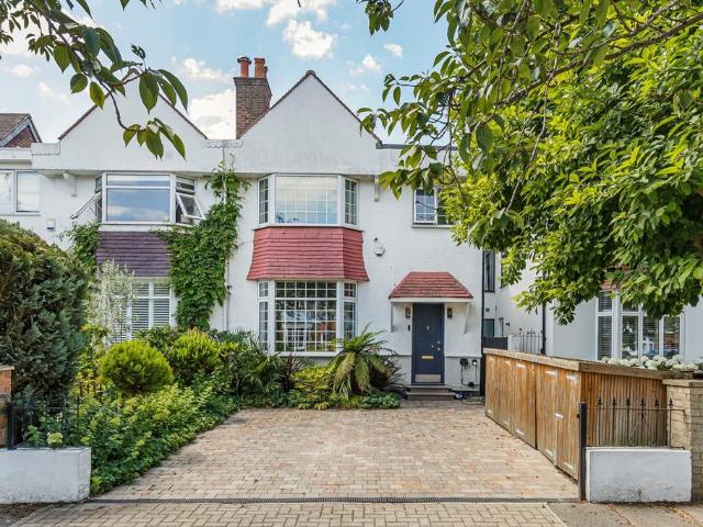 House for sale in London Borough of Hounslow, Greater London