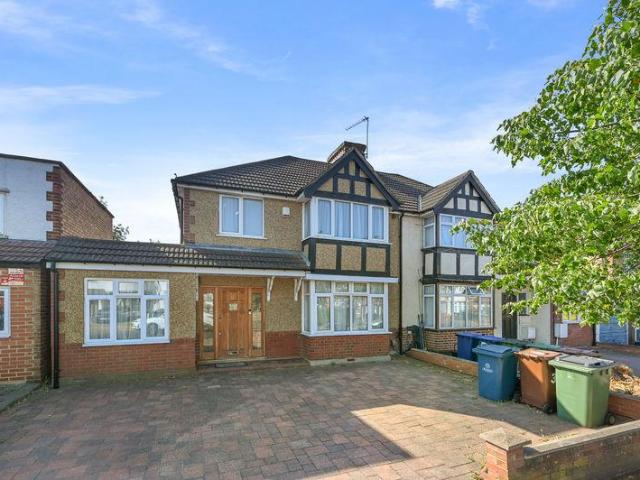 House for sale in Lane, Greater London