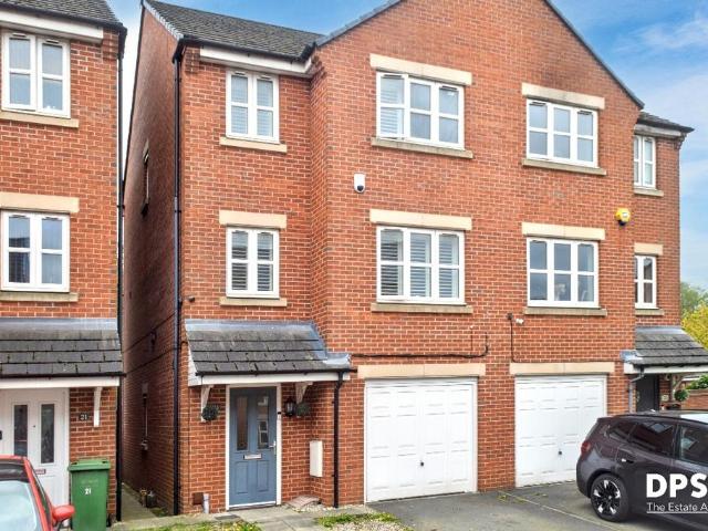 House for sale in Thorpe, West Yorkshire