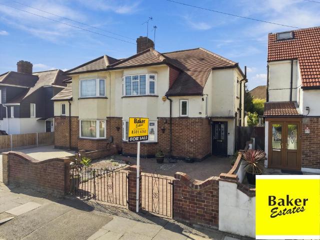 House for sale in London Borough of Redbridge, Greater London