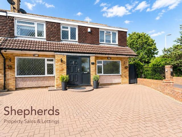 House for sale in Broxbourne, Hertfordshire
