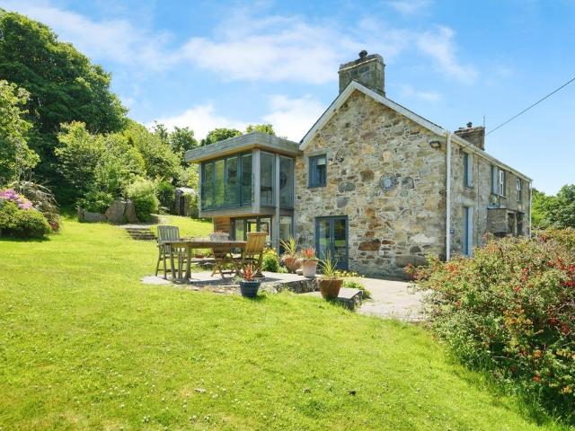 House for sale in Llanbedrog, Wales