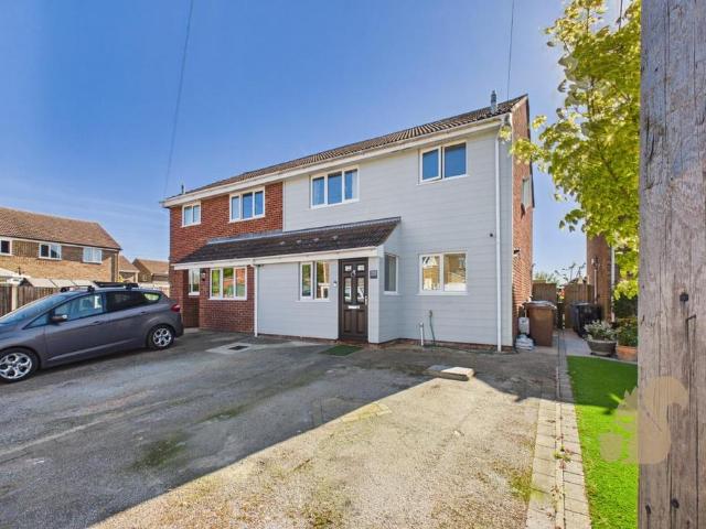 House for sale in Chelmondiston, Suffolk