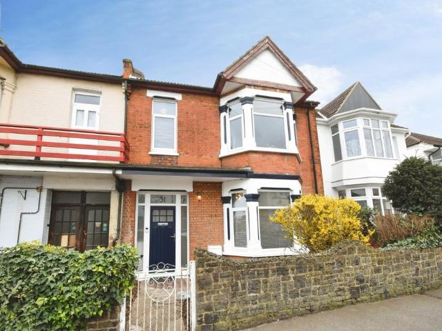 House for sale in Alton Barnes, Essex