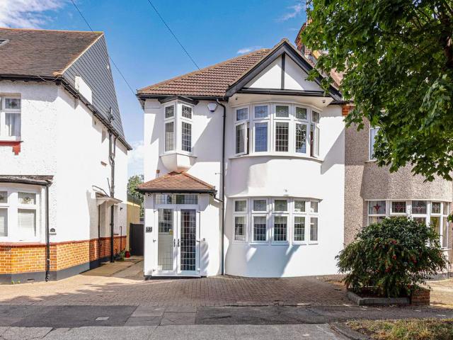 House for sale in Alton Barnes, Essex