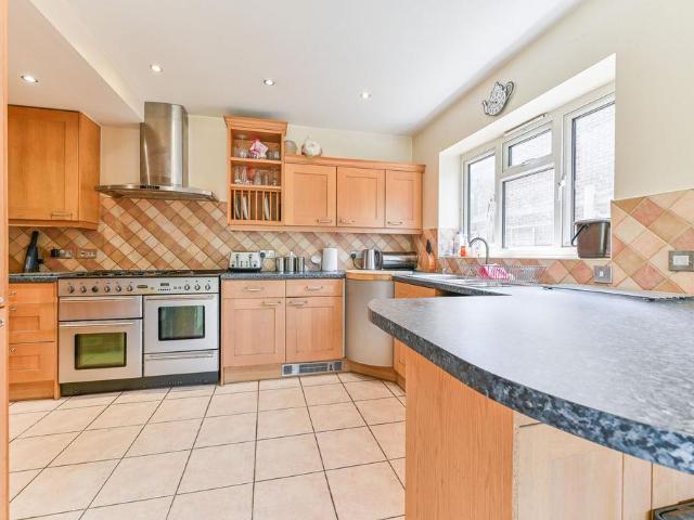 House for sale in New Malden, Greater London