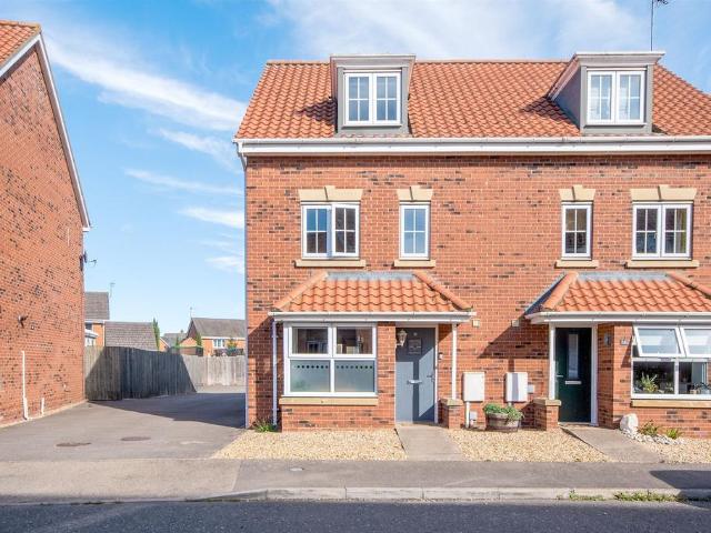 House for sale in Desborough, North Northamptonshire