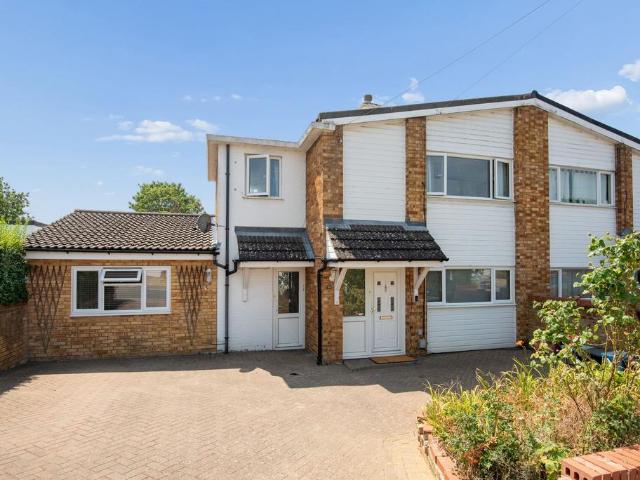 House for sale in Shephall