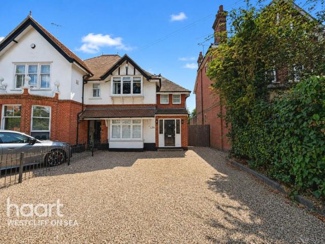 House for sale in Milton, Alton Barnes
