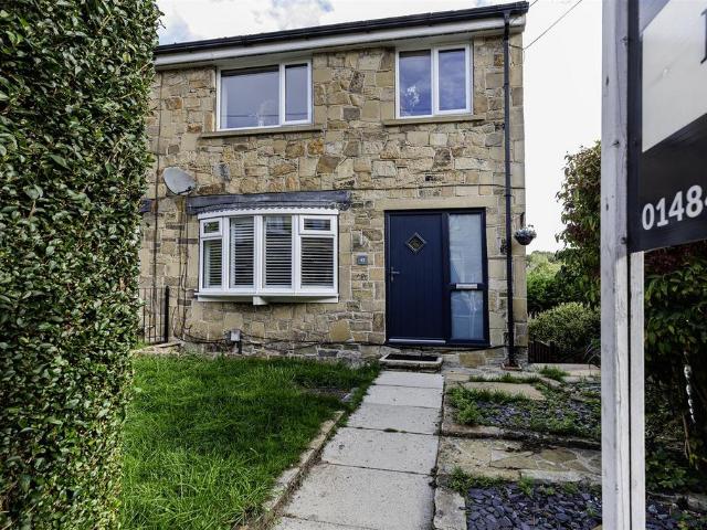 House for sale in Armitage Bridge, Kirklees
