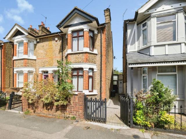 House for sale in Rush Green, Greater London