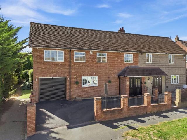 House for sale in Roydon, Epping Forest