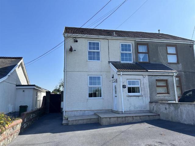 House for sale in Pontyates, Wales